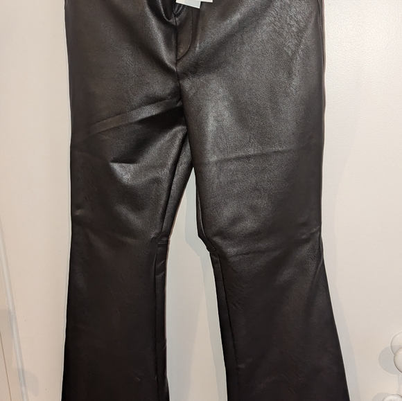 Spanx nwt petite black faux leather flare pants - Picture 5 of 6